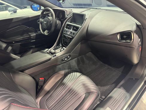 Used 2023 Aston Martin DB11 Volante RWD image 21