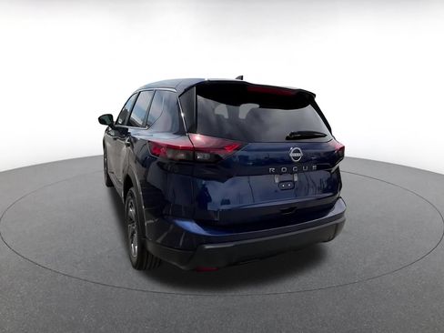 Used 2025 Nissan Rogue SV FWD image 11
