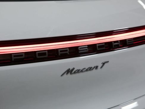 New 2026 Porsche Macan Turbo AWD/4WD image 19