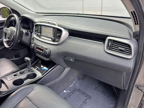 Used 2019 Kia Sorento SX w/ SX Touring Package AWD/4WD image 14