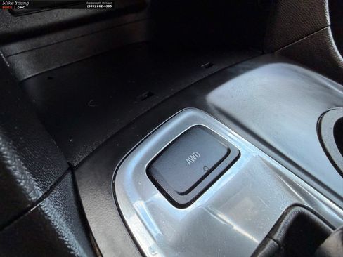 Used 2020 Chevrolet Equinox LT AWD/4WD image 28