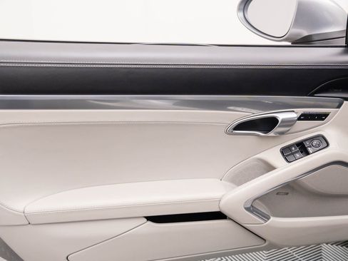 Certified 2019 Porsche 718 Boxster GTS image 14