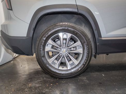 Used 2025 Chevrolet Equinox LT w/ Convenience Package II FWD image 7