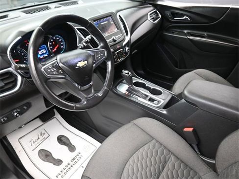 Used 2020 Chevrolet Equinox LT image 18