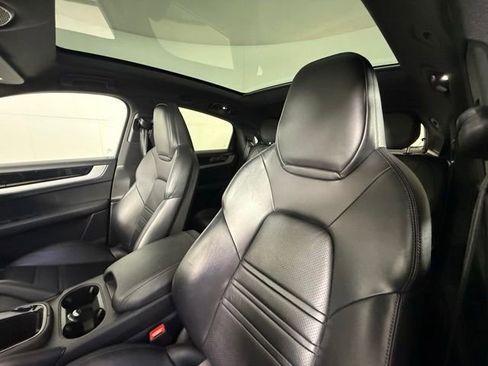 Used 2024 Porsche Cayenne Coupe AWD/4WD image 12