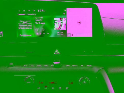 Used 2025 Hyundai Elantra SEL FWD image 19