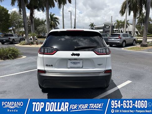 Used 2023 Jeep Cherokee Altitude Lux w/ Lux Elite Package AWD/4WD image 8