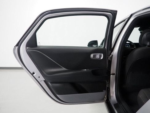 Used 2025 Hyundai Ioniq 6 SE RWD image 49
