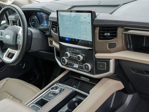 Certified 2024 Ford Expedition Max Limited RWD image 29