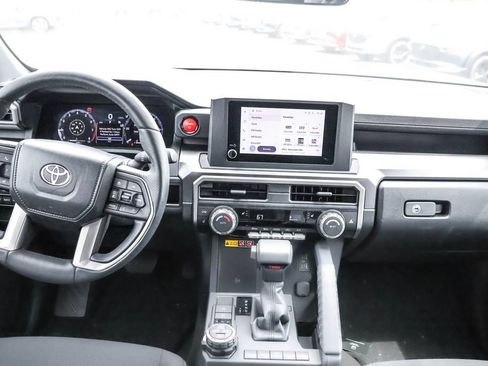 Used 2025 Toyota 4Runner TRD Off-Road AWD/4WD image 27