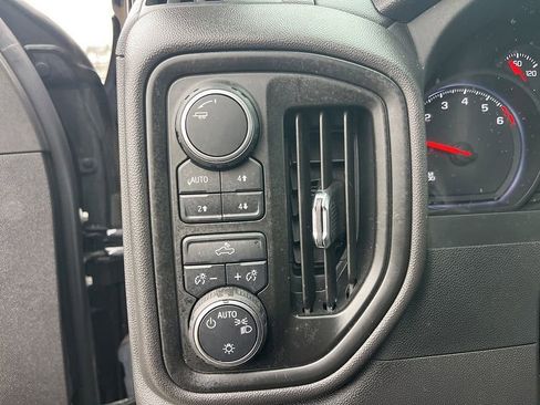 Used 2023 Chevrolet Silverado 1500 Custom Trail Boss image 36