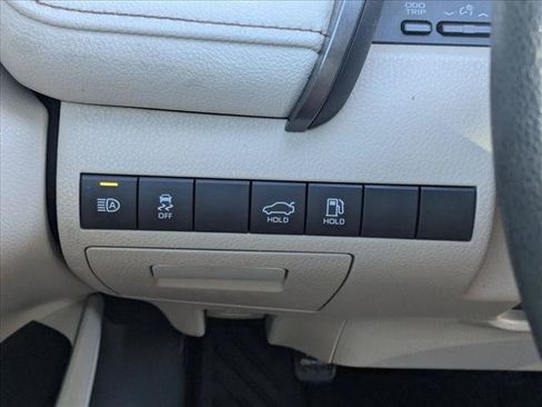 Used 2019 Toyota Camry LE FWD image 15