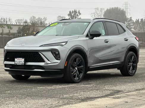 Used 2025 Buick Envision Sport Touring image 8