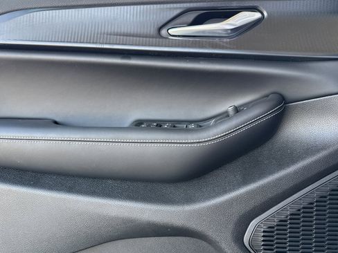 Certified 2025 Jeep Grand Cherokee L Altitude image 10