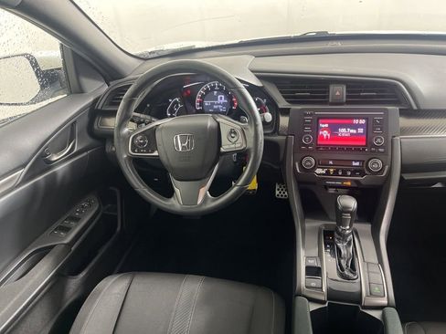 Used 2018 Honda Civic Sport image 11