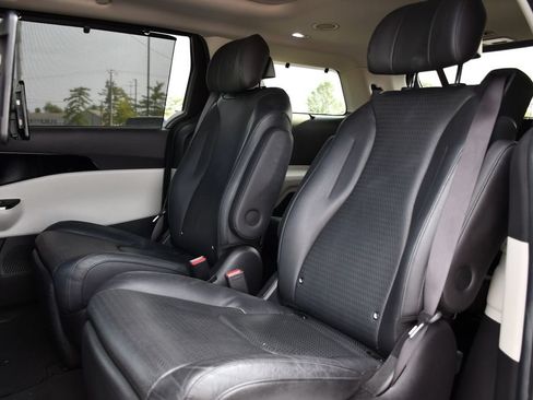 Used 2022 Kia Carnival SX Prestige FWD image 21