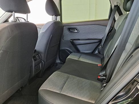 Used 2023 Nissan Rogue SV FWD image 24