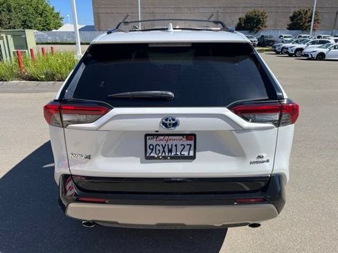 Used 2023 Toyota RAV4 SE w/ Convenience Package AWD/4WD image 6
