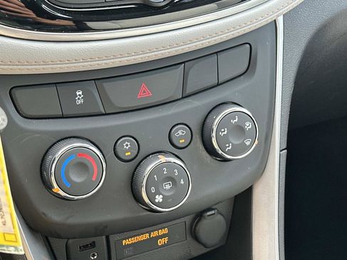 Certified 2022 Chevrolet Trax LS w/ Tint and Cruise Package image 30