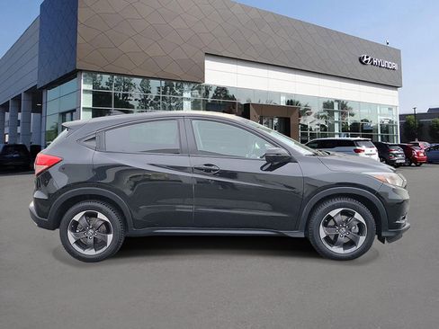 Used 2018 Honda HR-V EX image 4