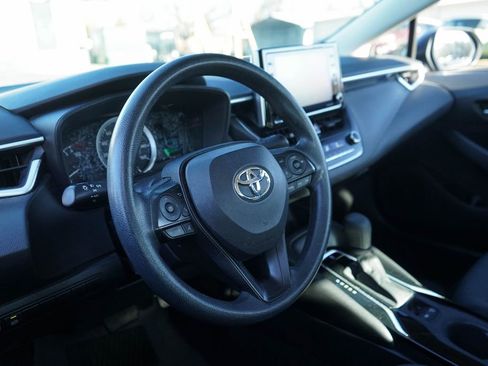 Used 2021 Toyota Corolla LE image 7