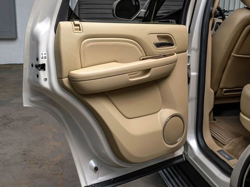 Used 2012 Cadillac Escalade Premium AWD/4WD image 56