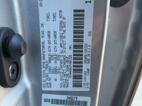 Used 2023 Toyota Sequoia Platinum image 16