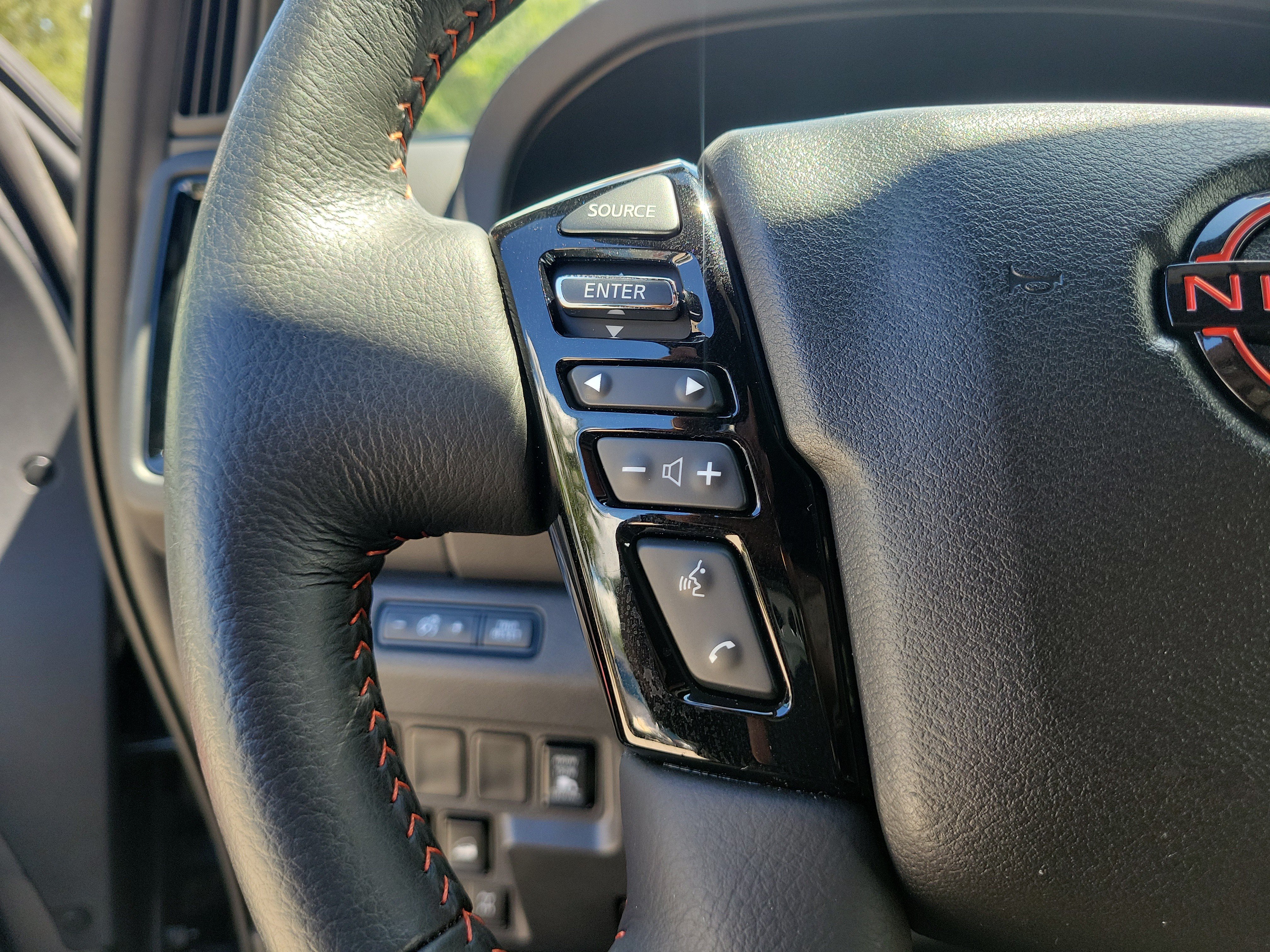Certified 2025 Nissan Frontier PRO-4X w/ Pro Premium Package AWD/4WD image 23