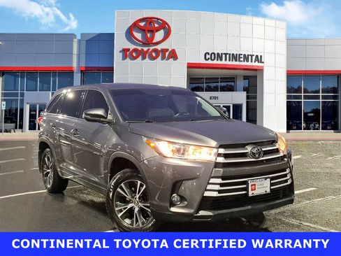 Certified 2018 Toyota Highlander Plus w/ Carpet Mat Package (TMS) image 1