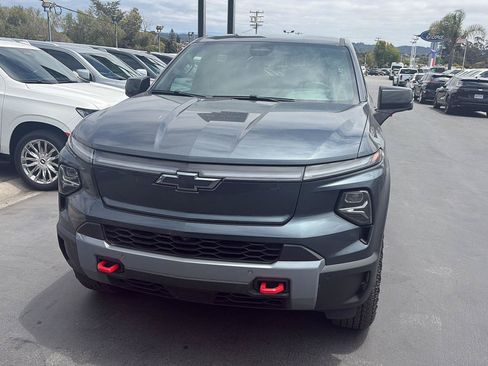 Used 2026 Chevrolet Silverado EV Trail Boss AWD/4WD image 2