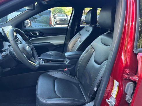 Used 2025 Jeep Compass Limited AWD/4WD image 37