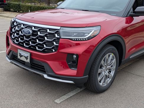 New 2026 Ford Explorer Platinum image 9