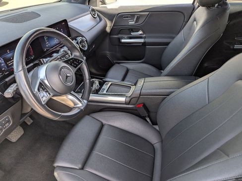 Used 2025 Mercedes-Benz GLA 250 GLA 250 4matic w/ Winter Package image 27