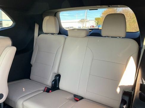 New 2026 Buick Enclave Preferred w/ Power Package image 14