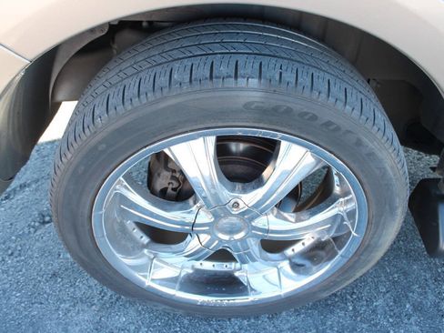 Used 2003 Ford Expedition XLT RWD image 14