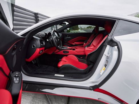 Used 2023 Aston Martin V12 Vantage image 34