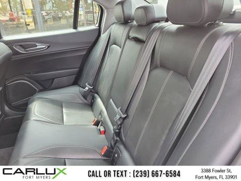Used 2018 Alfa Romeo Giulia RWD image 14