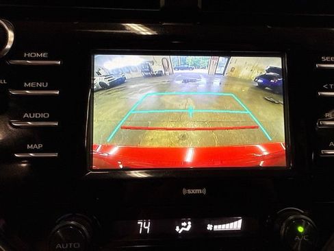 Used 2020 Toyota Camry SE FWD image 15