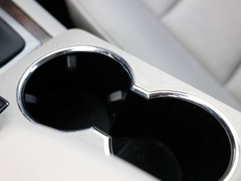 Used 2010 Mercedes-Benz GLK 350 2WD w/ Multimedia Pkg image 43