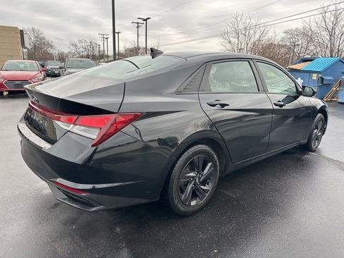 Used 2023 Hyundai Elantra SEL image 33