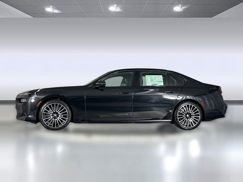 Used 2026 BMW i7 eDrive50 w/ M Sport Package RWD image 2