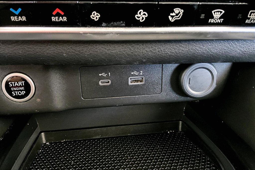 Used 2022 Nissan Rogue SL w/ SL Premium Package FWD image 16
