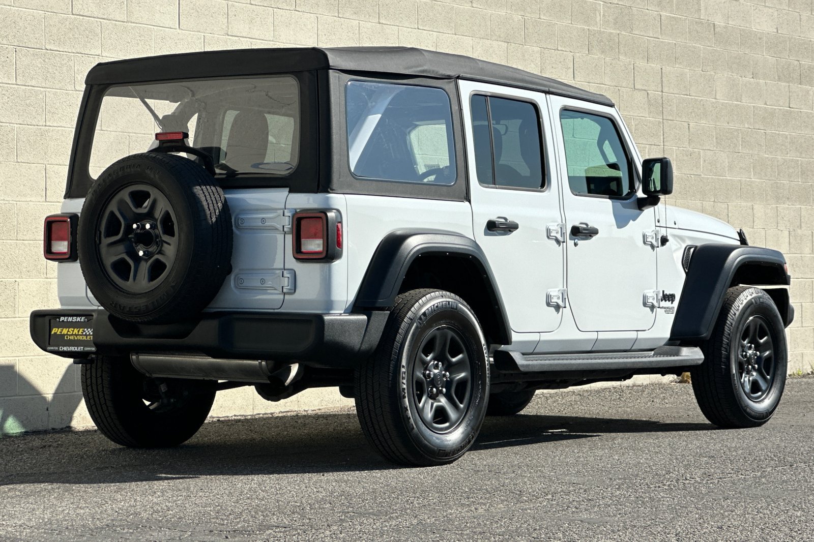 Used 2021 Jeep Wrangler Unlimited Sport AWD/4WD image 4