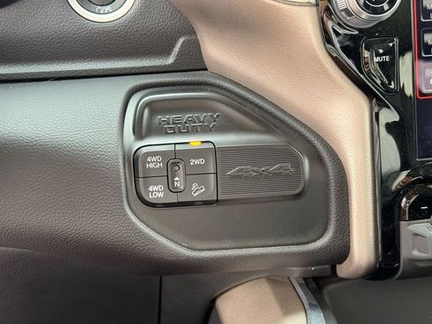 Used 2021 RAM 2500 Laramie AWD/4WD image 36