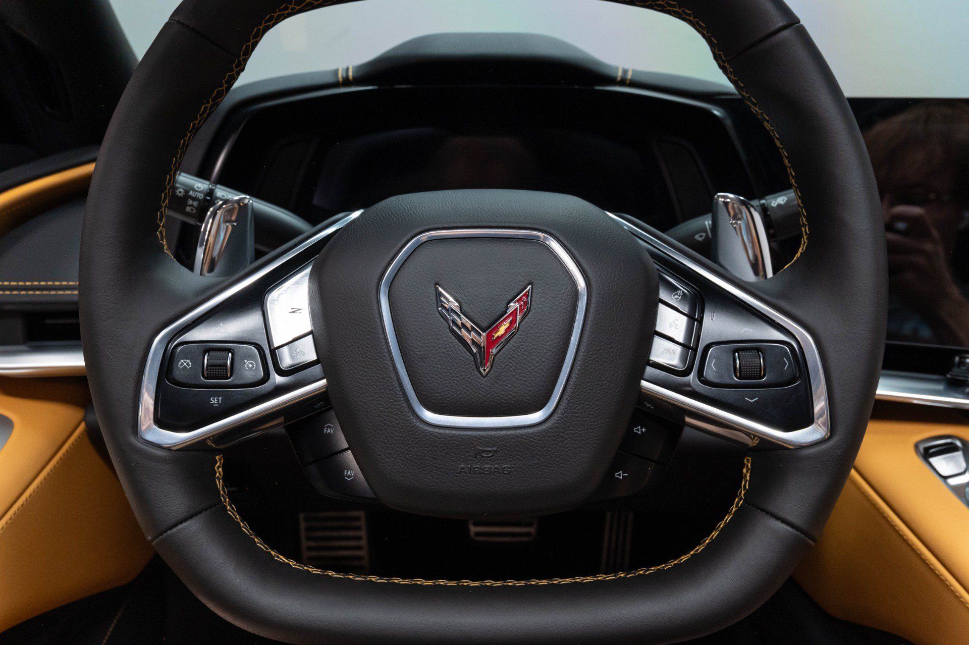 Used 2022 Chevrolet Corvette Stingray Coupe w/ 2LT w/ Z51 Performance Package RWD image 19