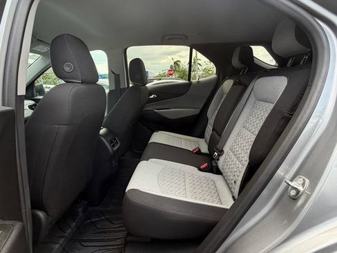 Used 2024 Chevrolet Equinox LS w/ LS Convenience Package FWD image 12
