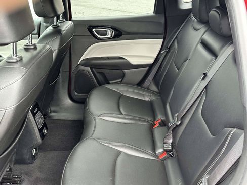 Used 2025 Jeep Compass Limited AWD/4WD image 12