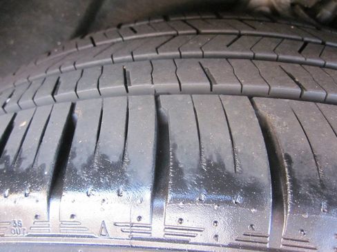 Used 2016 Lincoln MKX Reserve w/ Technology Package image 16