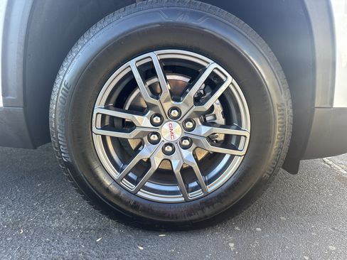 Certified 2025 GMC Acadia Elevation image 12