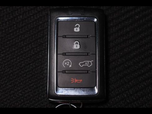 Used 2023 Jeep Grand Cherokee Altitude image 16